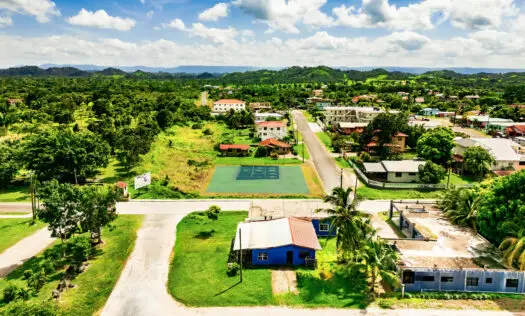 Cor. Hummingbird & University Cres.